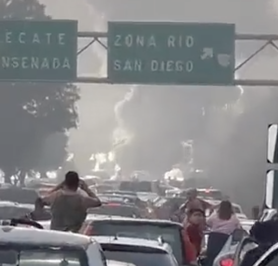 Ahora es Baja California. Bloquean y queman automóviles como en Ciudad Juárez