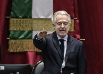 Creel Miranda rinde protesta como presidente de la Cámara de Diputados