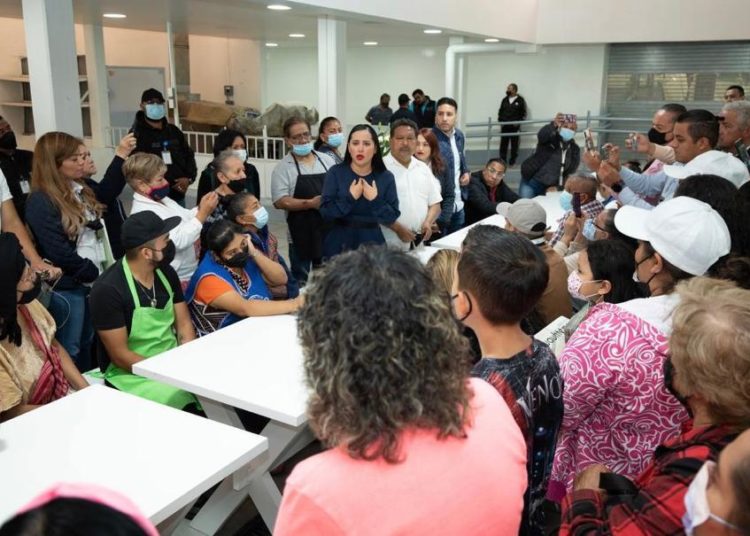 Sandra Cuevas y locatarios crean comisión supervisora del Mercado San Cosme