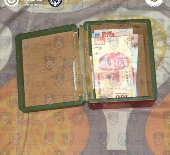 Detienen a cuatro sujetos y aseguran droga en cateo en Iztapalapa