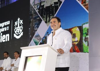 Rinde Julián Zacarías primer Informe de Gobierno