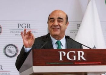 Suspende juez vinculación a proceso de Jesús Murillo Karam