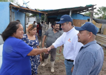 Dispone alcalde ayuda a familias afectadas por huracán Kay en Bahía de Kino