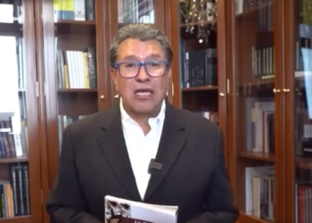 Ataques por no respaldar a la GN, hechos con recursos públicos y asesores extranjeros: Monreal