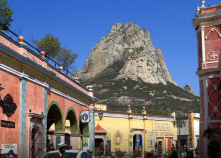 Fiestas Patrias dejarán una derrama superior a los 29 mil millones de pesos por consumo de servicios turísticos en México