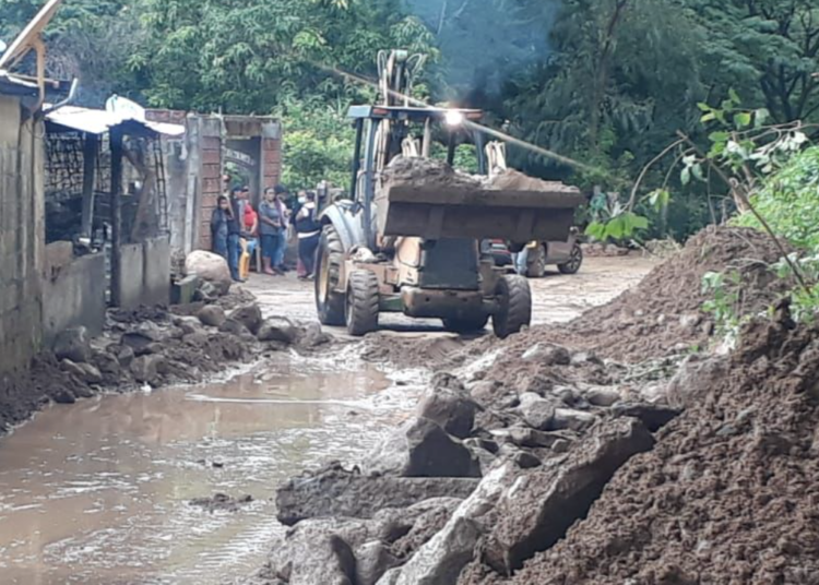 Apoyan a habitantes de Tlatlaya afectados por recientes lluvias