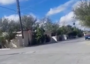 Ataque a convoy de Fuerza Civil Nuevo León deja un policía muerto y un detenido