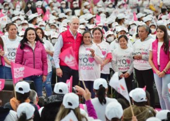 Reconoce Alfredo Del Mazo con Salario rosa el trabajo que hacen las mujeres por el bienestar de sus familias