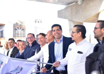 Inauguran bajo puente en Aguascalientes