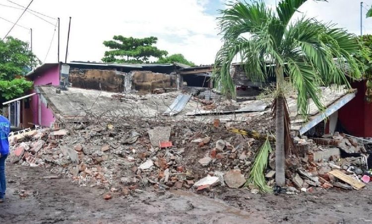 Suman tres decesos de Colima tras sismo del 19S