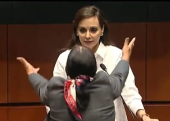 Se confrontan Lily Téllez y legisladores de Morena durante debate de la militarización