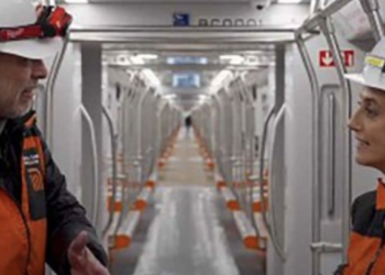 Supervisa Sheinbaum avances en la Línea 1 del Metro y enciende el primero