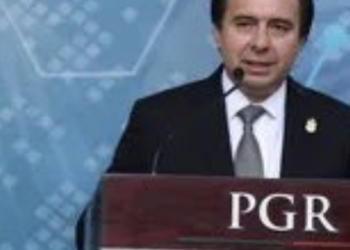 FGR investiga a Tomás Zerón por compra irregular e intervenciones ilegales de Pegasus