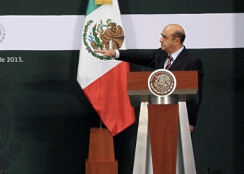 Reportan que Murillo Karam está en terapia intensiva