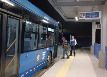 Trolebús Elevado de Iztapalapa inicia operaciones