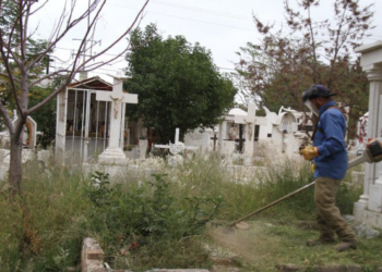 Listos panteones para celebración del Día de Muertos