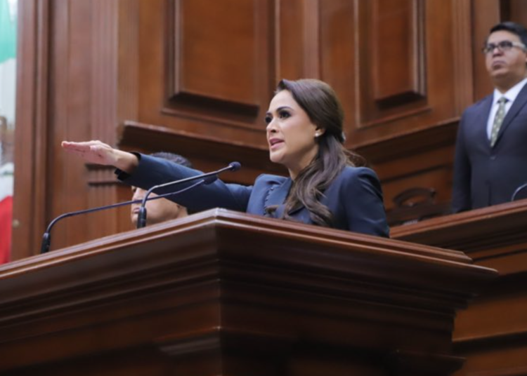 Asume Tere Jiménez, como primera gobernadora de Aguascalientes