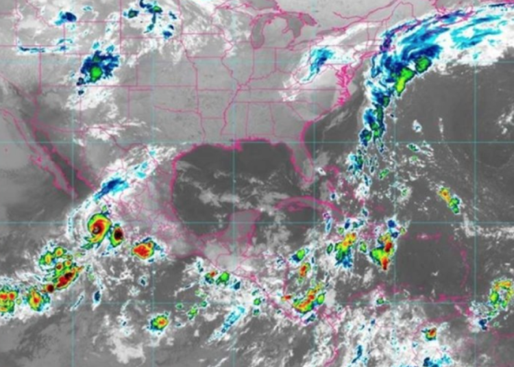 ‘Orlene’ se convierte en huracán categoría 4 frente a Playa Perúla, Jalisco