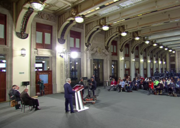 Gutiérrez Müller no aspira a ningún cargo, asegura López Obrador