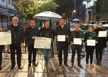 Diputados de Morelos se manifestaron en Palacio Nacional por el asesinato de Gabriela Marín