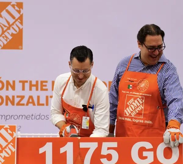 Abre en Monterrey The Home Depot su tienda número 130 del país
