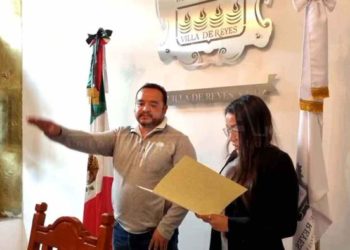 Regidor sustituye a alcaldesa de Villa de Reyes, quien murió en accidente automovilístico