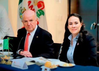 Alejandra Del Moral se reúne con integrantes de la ANTAD