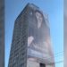Arremete Sheinbaum y suspende espectaculares de Sandra Cuevas en Tlatelolco
