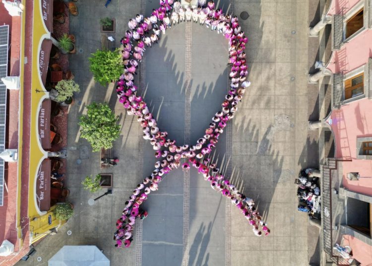 Citlalli Amaya sensibiliza el mes de la lucha contra el Cáncer de Mama