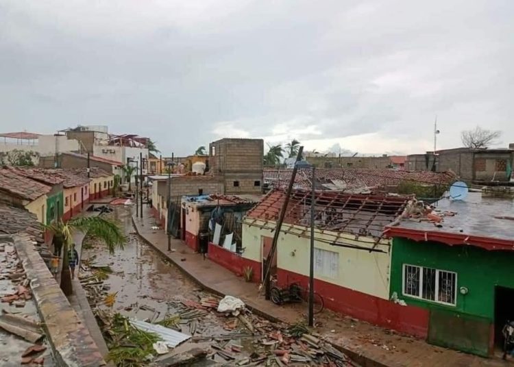 Tres fallecidos tras el paso del huracán “Roslyn”