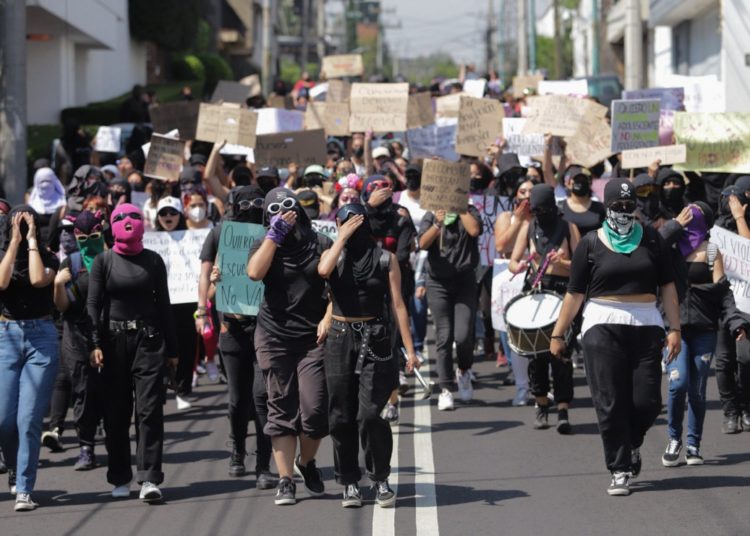 Se reportan manifestaciones en rectoría de Ciudad Universitaria