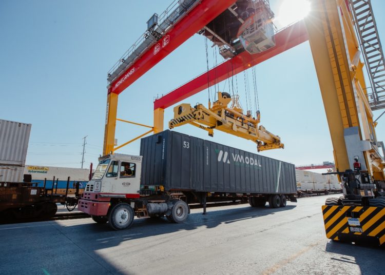 Reporta Traxión flujo operativo e ingresos históricos