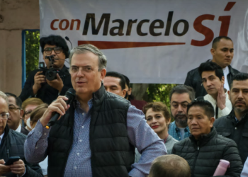 Lucharé por lo que creo; no me doblegarán: Marcelo Ebrard