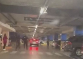 Policías balean a asaltante en el Centro Comercial Mitikah