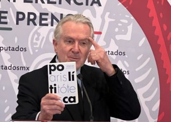 Envía Creel a AMLO el libro “La Política” de Aristóteles, para una mayor reflexión sobre la oligarquía