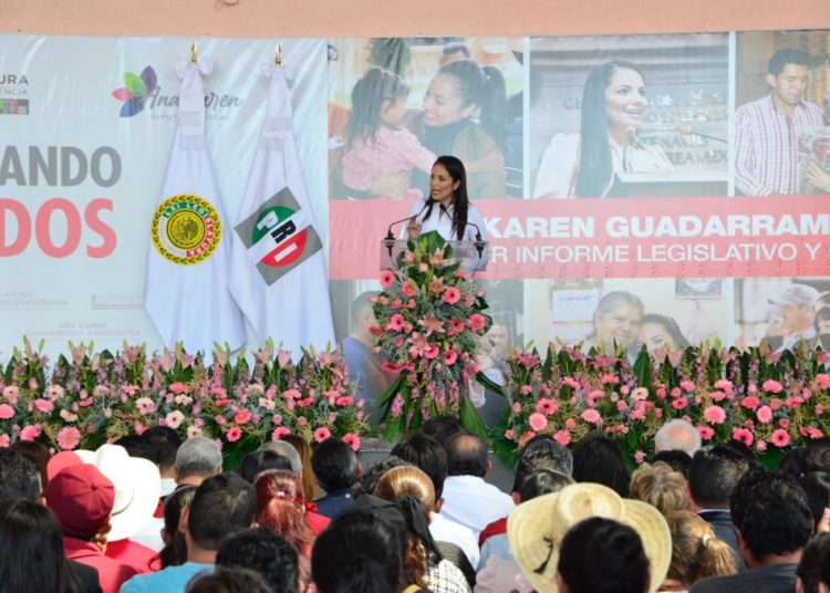 Respalda Ana Karen Guadarrama Santamaría a las juventudes y floricultores mexiquenses