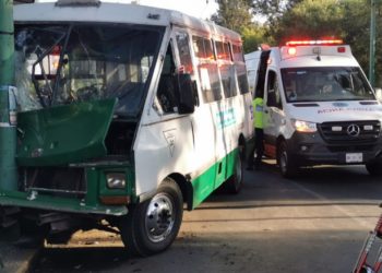 18 lesionados tras choque de microbús en la GAM