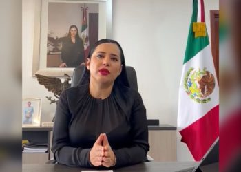 Sandra Cueva niega relación con Rautel
