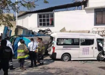 Pipa se estrella con una unidad de trasporte; deja 1 muerto y 4 lesionado