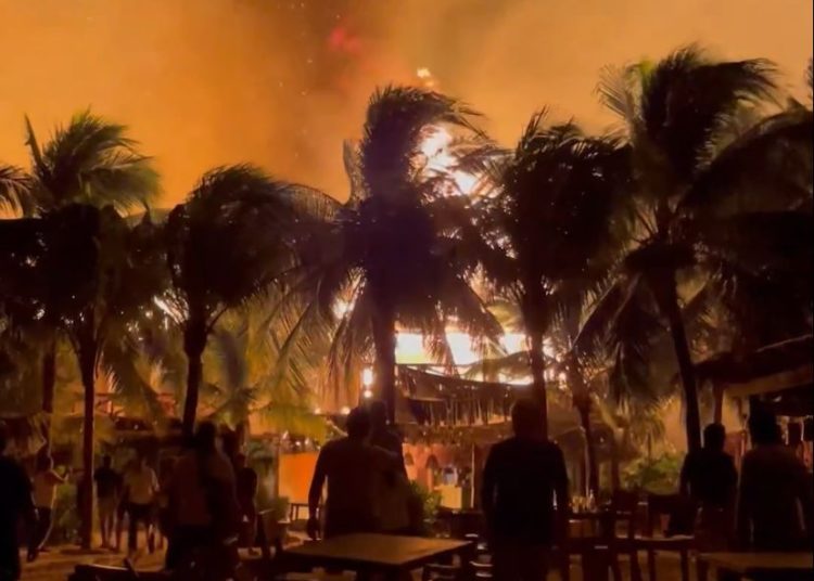 Incendio en Holbox deja una persona herida