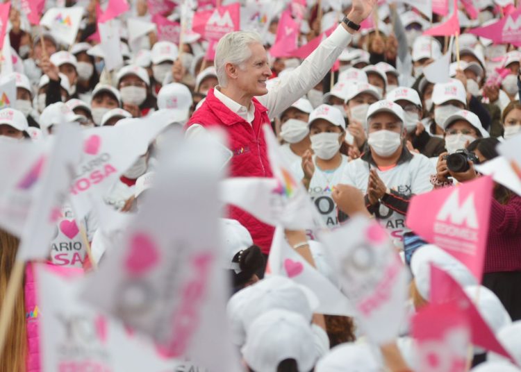 Reconoce Gobernador Alfredo Del Mazo Maza a las mujeres por ser elemento importante de sus familias