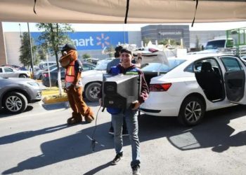 Arranca Monterrey canje de materiales de reciclaje por nochebuenas