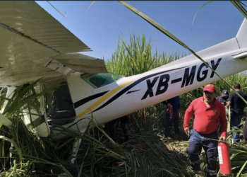 Se desploma avioneta en Ayala, sin heridos de gravedad