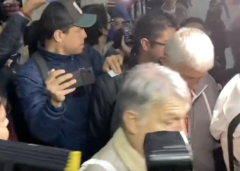 Entre empujones y reclamos Gerardo Martino regresa a México