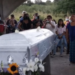 Dan último adiós a Rosa Isela, la joven que mataron para robarle a su bebé