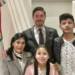 Familia de Pedro Castillo y embajador mexicano llegan al Aeropuerto Internacional de CDMX