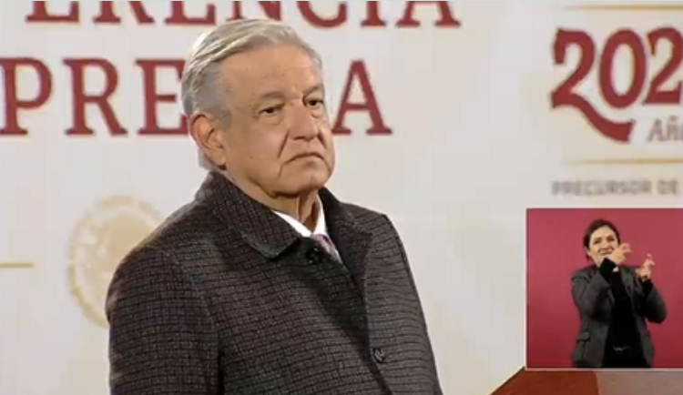Acepta AMLO que hay coincidencias en tesis de ministra Esquivel con otra presentada antes