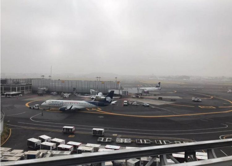 AICM reanuda sus operaciones tras banco de niebla