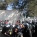 Policías antimotines retiran bloqueo de vecinos en Xochimilco