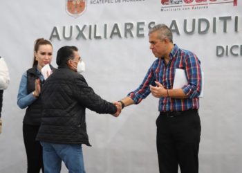 Ecatepec entrega aparatos auditivos para mejorar la calidad de vida de adultos mayores